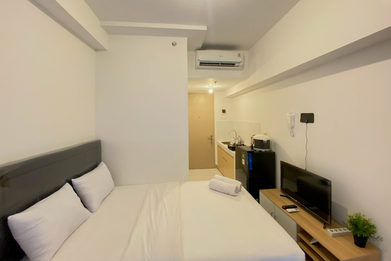 Bedroom 3, New Furnished Studio At Tokyo Riverside Pik 2 Apartment, Tangerang