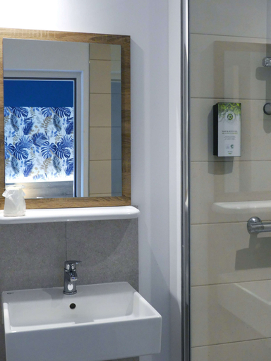Bathroom 4, Kyriad ECO - Toulon Ouest La Seyne sur Mer, Var