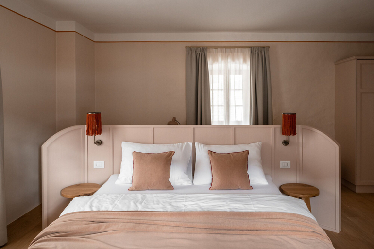 Bedroom 5, Pension Leuchtenburg, Bolzano