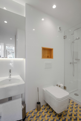 Bathroom 3, Baumhaus Serviced Living - Art & Design Apartments, Porto