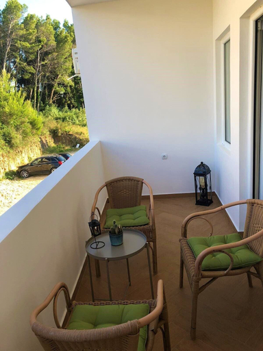 Others 5, Penthouse Lungo Mare Ulcinj