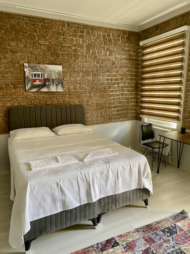 Bedroom 3, Zelya Flats, Beyoğlu