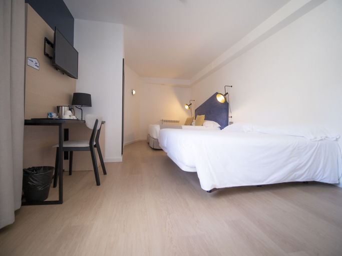 Bedroom 4, Hotel Roc Meler