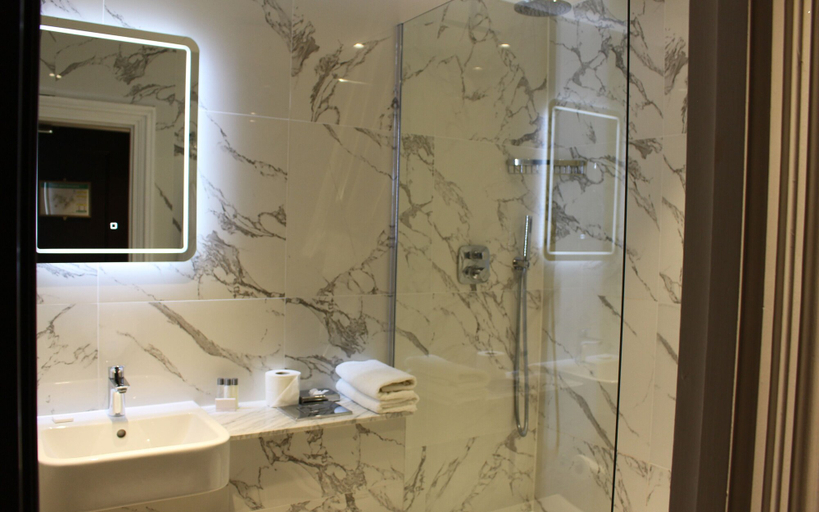Bathroom 3, Warren House, London