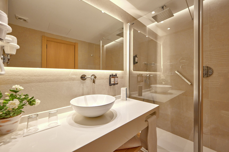 Bathroom 5, Universal Hotel Lido Park & Spa, Baleares