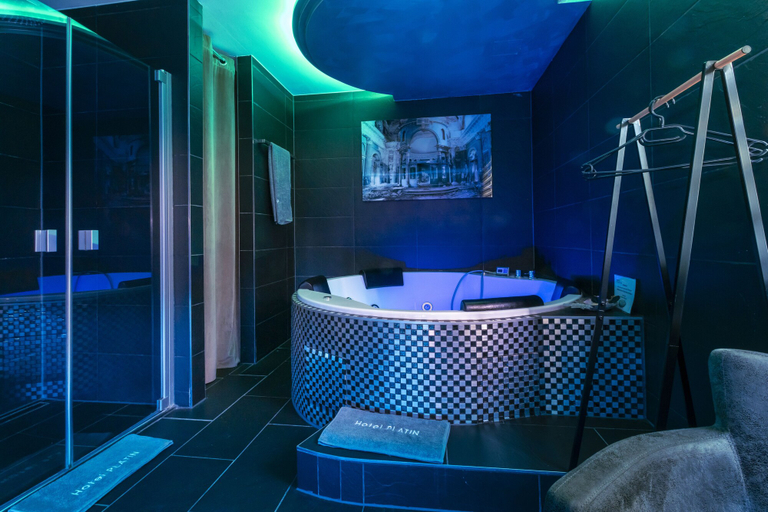 Bathroom 5, Hotel Platin Regensburg, Regensburg