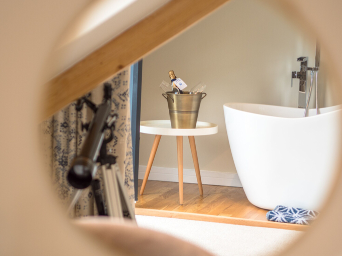 Bathroom 5, Waterfront House, Devon