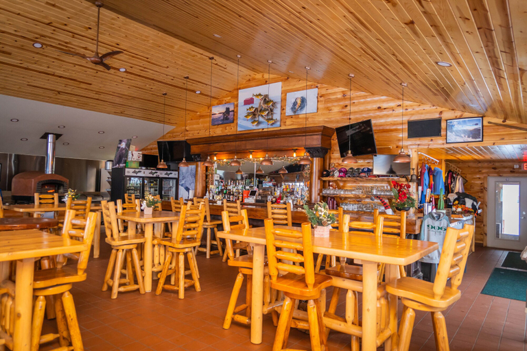 Food & Drinks 5, AJ's Lodge and Oven, Ontonagon
