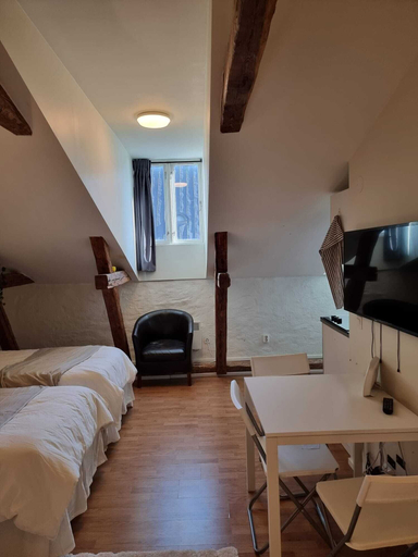 Room 5, Stockholm City Chic-1-bedroom Loft for 3, Stockholm