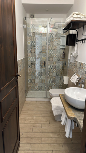 Bathroom 4, Hotel Baia di Venere, Trapani