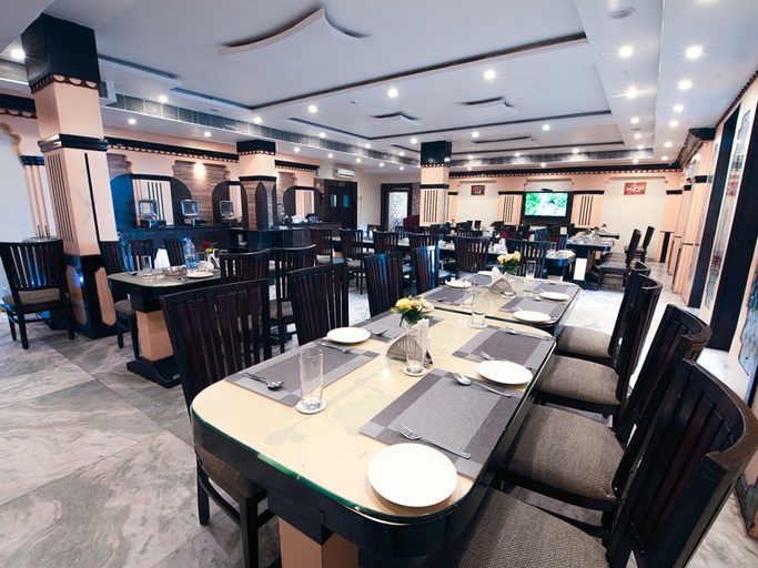 Food & Drinks 4, NRS Royal Palace, Puri