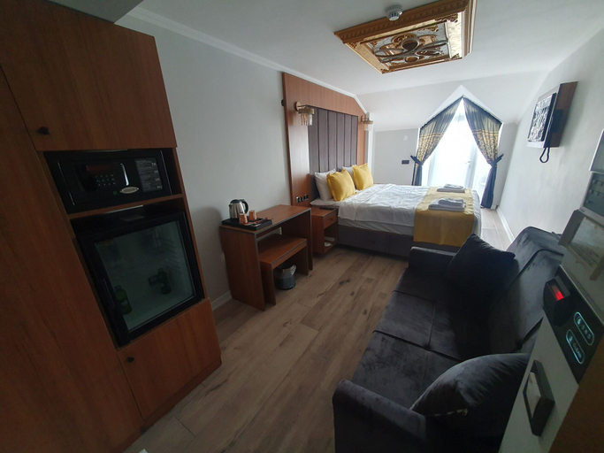 Bedroom 4, Dimora Gold Hotel, Merkez