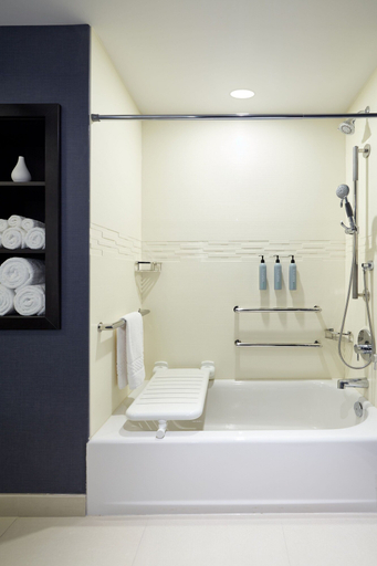 Bathroom 5, Residence Inn by Marriott Montreal Midtown, Montréal