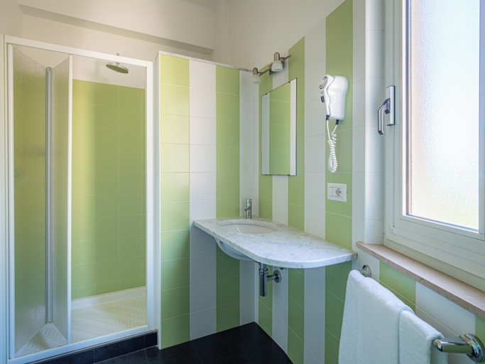 Bathroom 5, Hotel il Nido, La Spezia