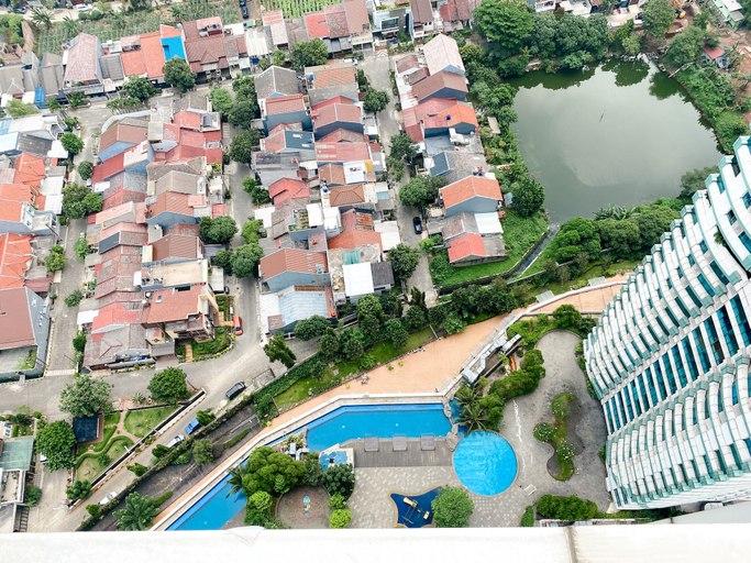 Exterior & Views, Modern And Homey Studio At Grand Kamala Lagoon Apartment, Bekasi