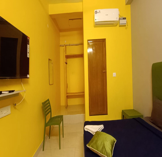 Bedroom 3, Hotel Les Hues, Puducherry