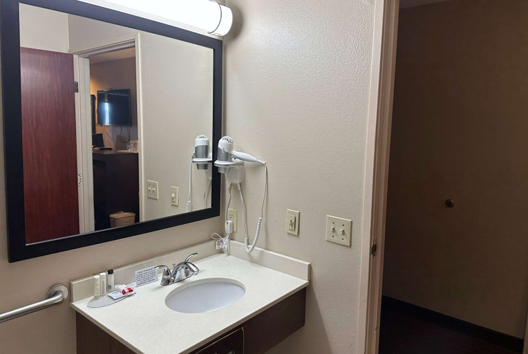 Bathroom 4, Baymont Inn by Wyndham Farmington, San Juan