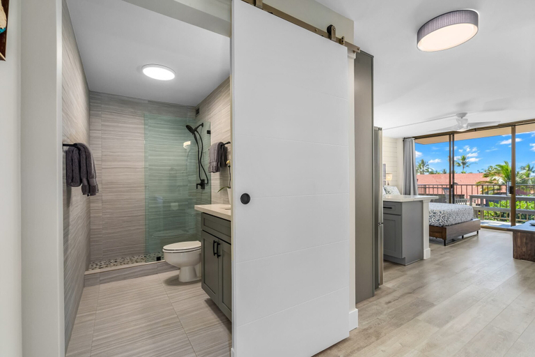 Bathroom 4, Chic & Elegant Oceanfront Vistas, Maui