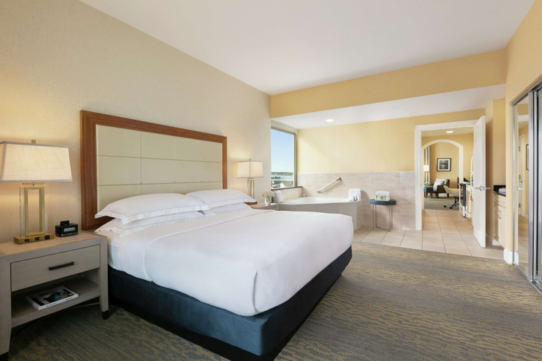 Bedroom 3, Hilton Ocean City Oceanfront Suites, Worcester