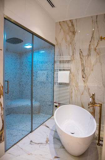 Bathroom 4, Bristol Palace Hotel, Genova