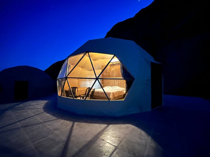 Wild Oryx Camp Bubbles, Quaira