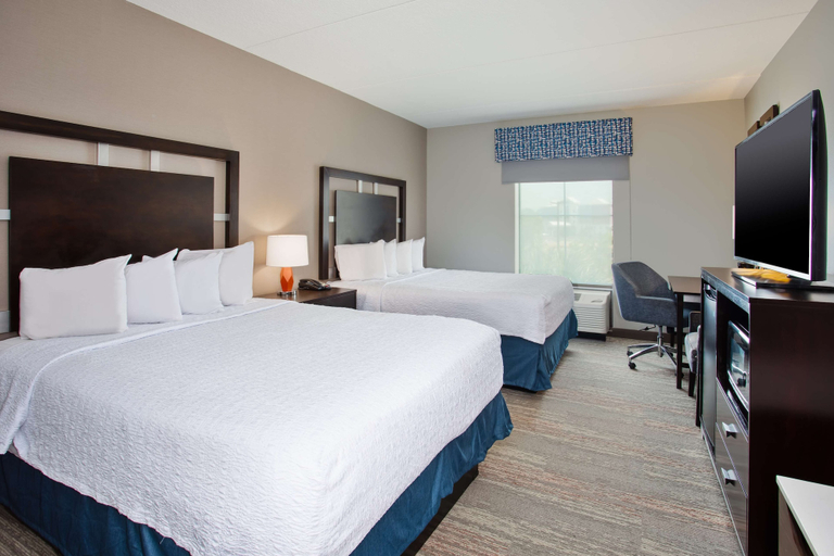 Bedroom 3, Hampton Inn & Suites Columbia/Southeast-Ft. Jackson, Richland