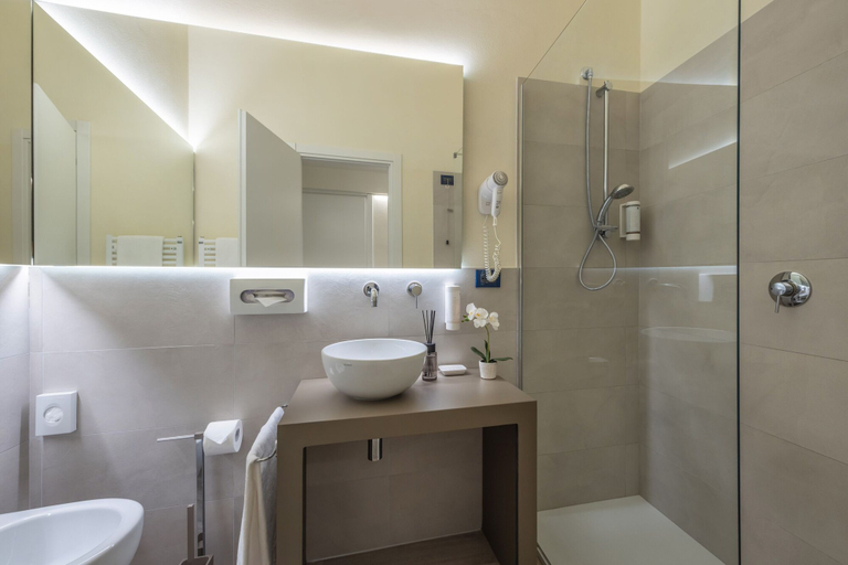 Bathroom 4, Hotel Meandro - Lake View, Brescia