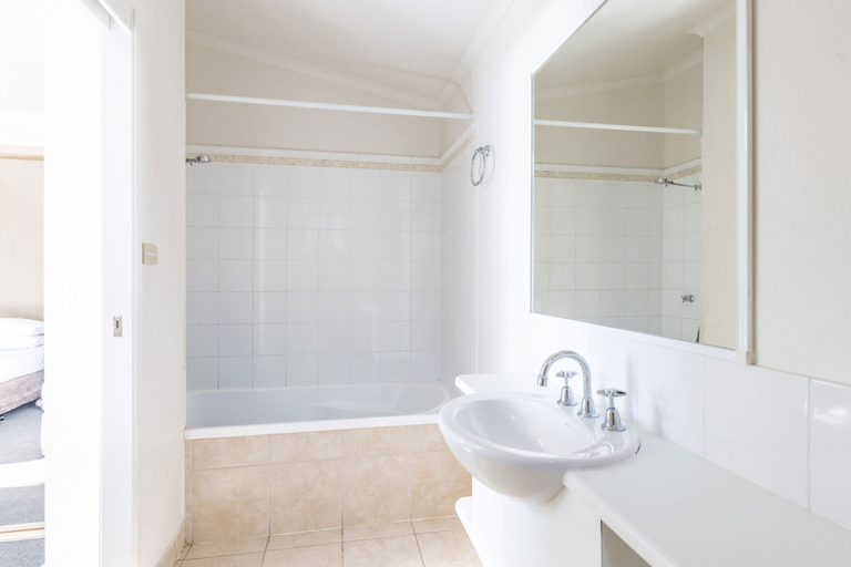 Bathroom 4, NRMA Murramarang Beachfront Holiday Resort, Eurobodalla