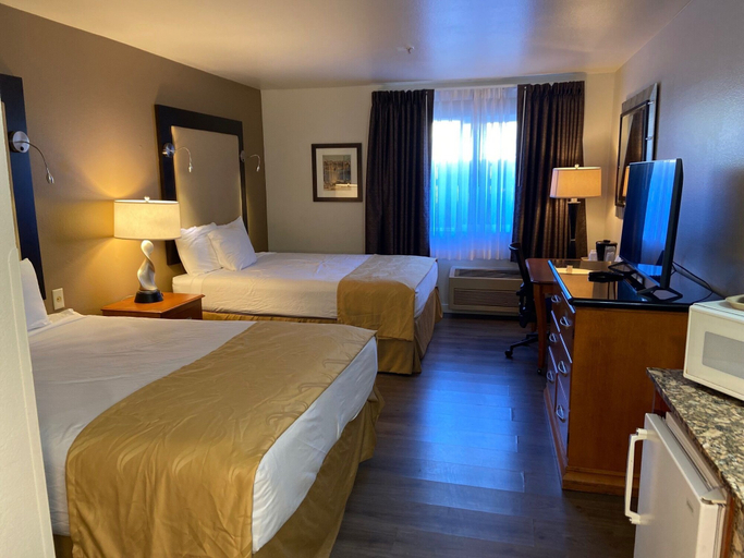 Bedroom 3, Toppenish Inn and Suites, Yakima