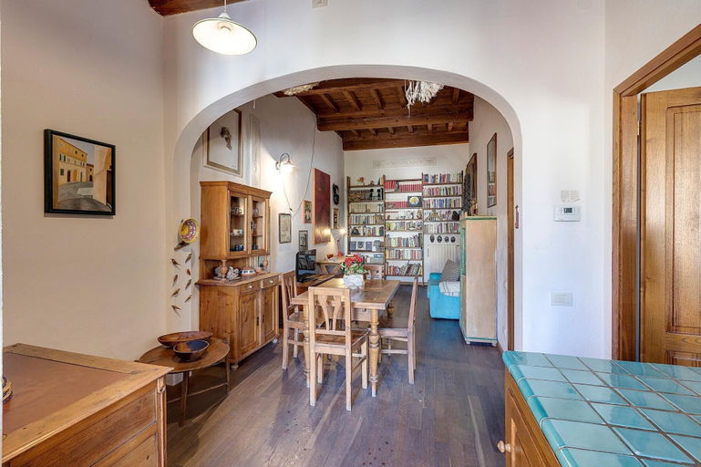 Room 4, Mezzo 24 in Firenze With 2 Bedrooms and 1 Bathrooms, Florence