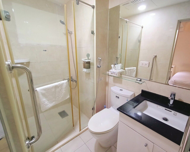 Bathroom, Tianmu Star hotel, Taipei City