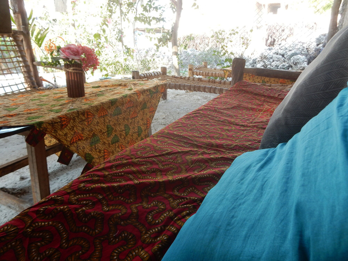 Others 5, Mudi House, Kusini