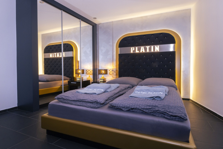 Bedroom 2, Hotel Platin Regensburg, Regensburg