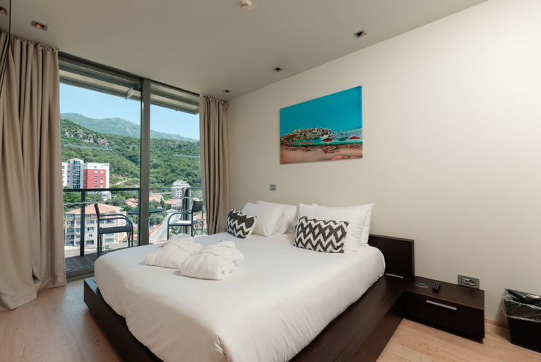 Bedroom 3, Eurostars Queen of Montenegro