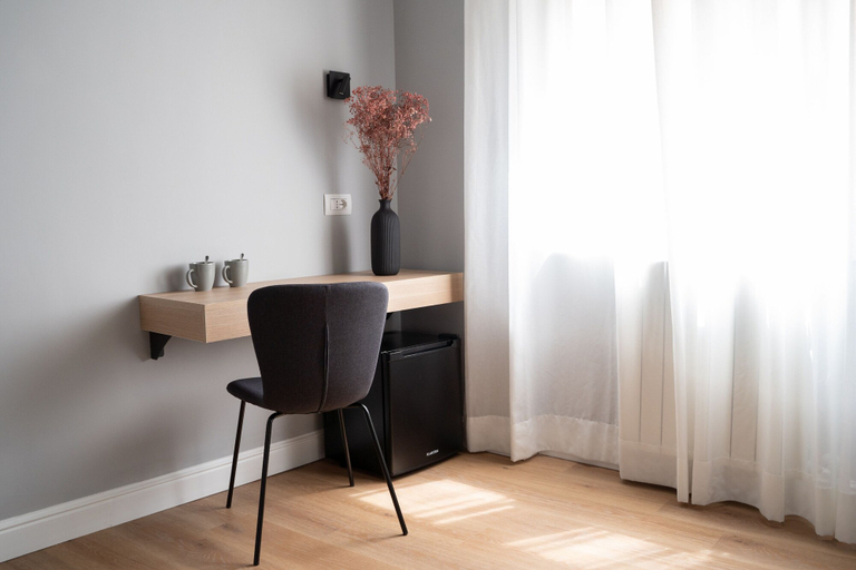 Others 5, Nolana 28 Rooms in Naples, Napoli