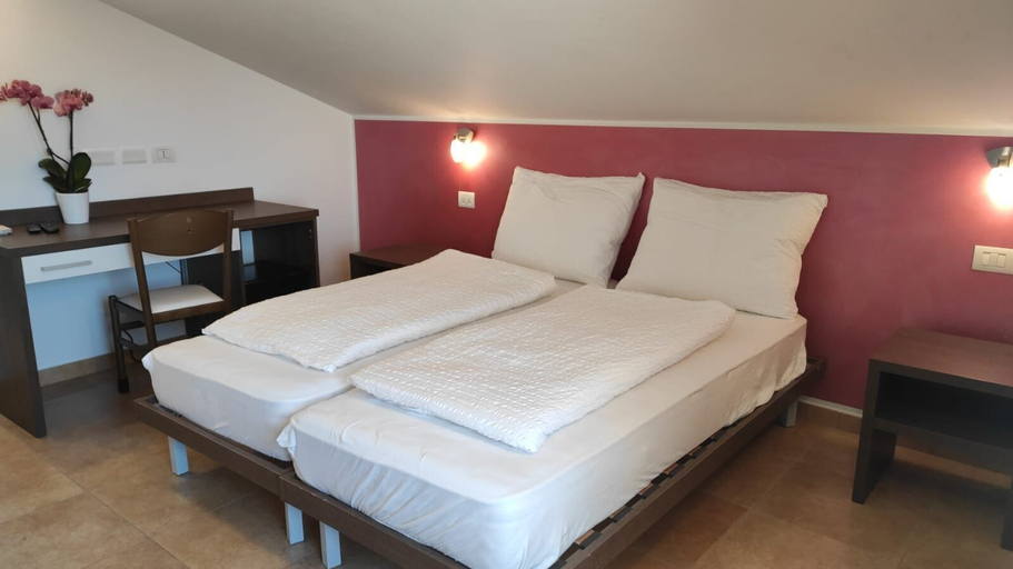 Bedroom 3, Villa Ginevra Resort Agrituristico, Messina