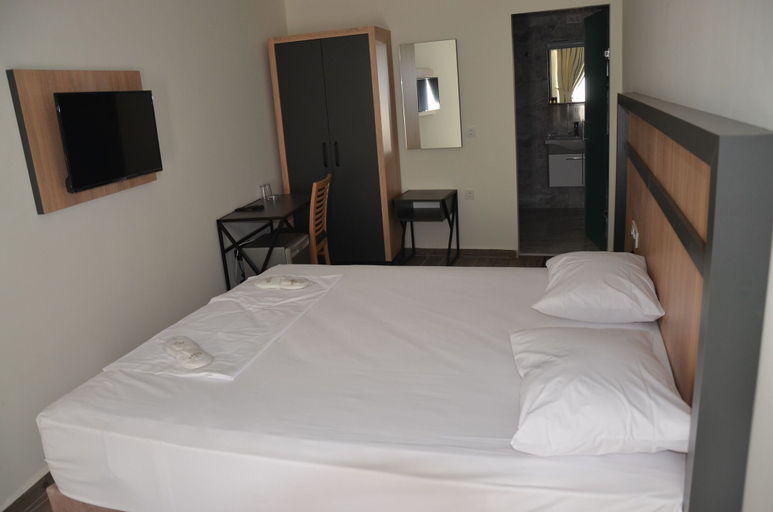Bedroom 4, Piyes Otel, Antalya