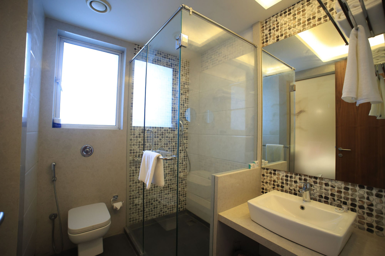 Bathroom 4, The Byke Delotel, Mumbai Suburban