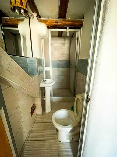 Bathroom 4, Casa Cusco guest house, Cusco