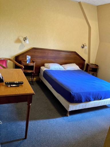 Bedroom 2, Hôtel De Champagne, Haute-Marne