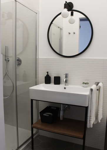 Bathroom 3, Ottantotto Viterbo, Viterbo