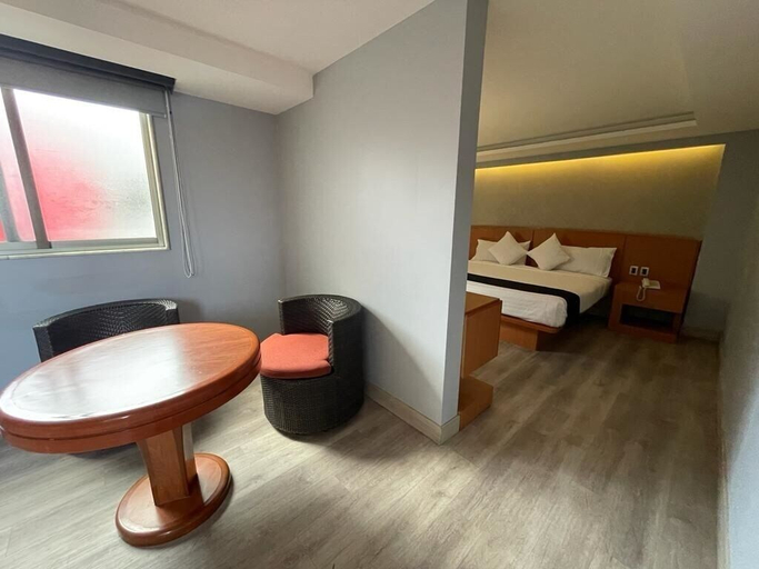 Bedroom 3, Hotel El Senador, Mexico City
