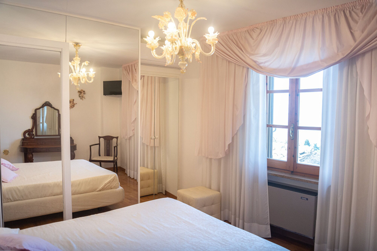 Bedroom 2, B&B Il Chiostro, Perugia