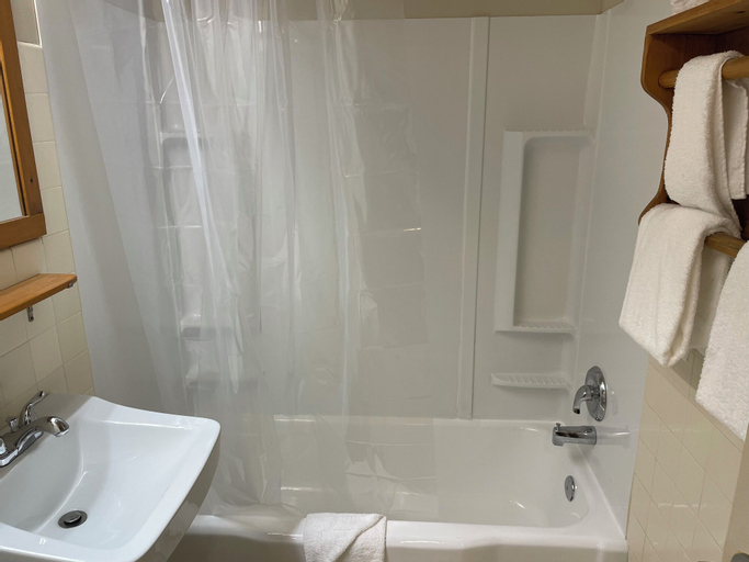 Bathroom 6