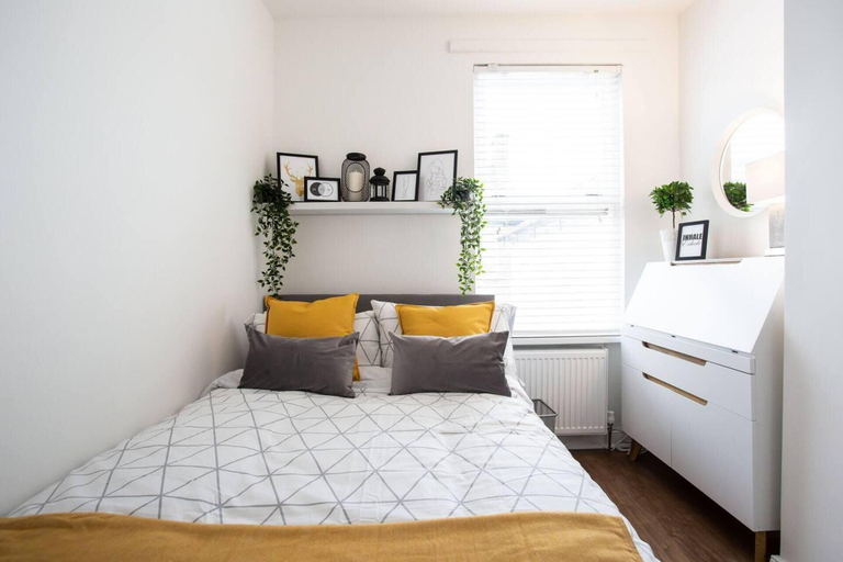 Bedroom 2, Luxurious 4-bedroom Home on Trendy Ormeau, Belfast, Belfast