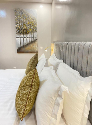 Bedroom 3, Desert Paradise Hotel