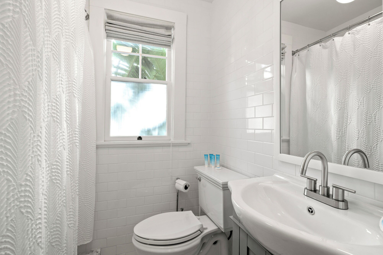 Bathroom 3, The Adaline, Hillsborough