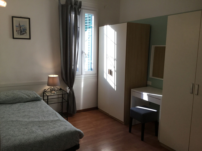 Room 4, Servi 39 in Firenze With 2 Bedrooms and 2 Bathrooms, Florence