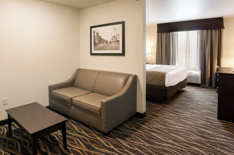 Bedroom 3, Cobblestone Hotel & Suites - Appleton International Airport, Winnebago