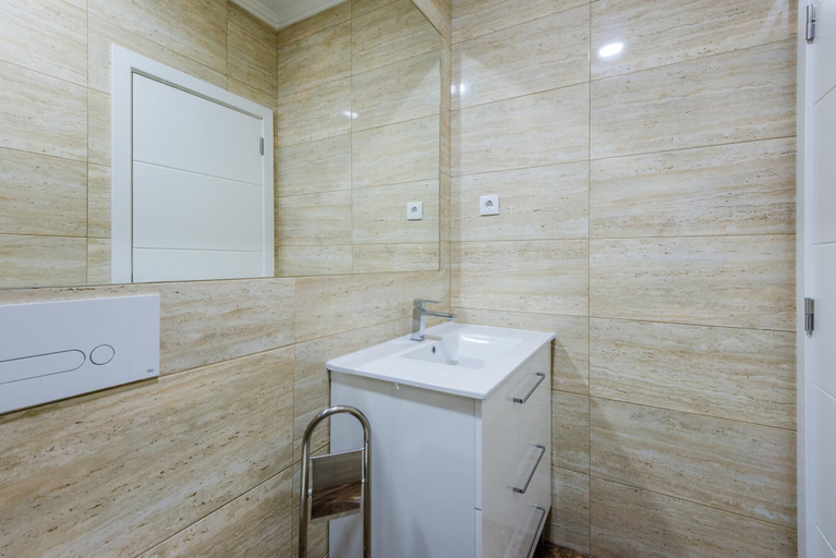 Room 2, Bela Vista A in Lisboa, Lisbon